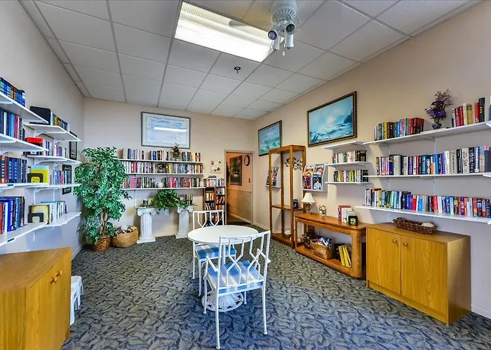 Ocean View 2 Bedroom Capri With Pool! *